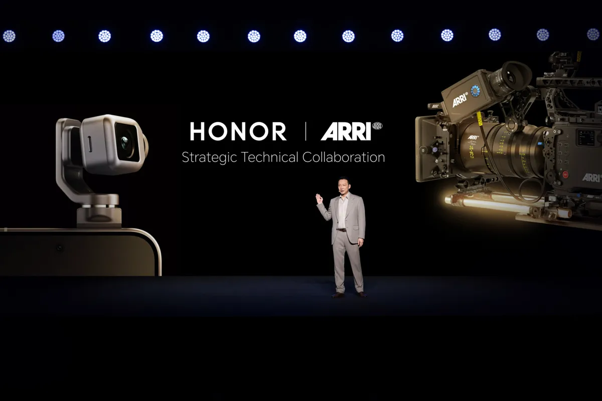 HONOR g&acirc;y ấn tượng tại MWC với Robot Phone - Ảnh 1.