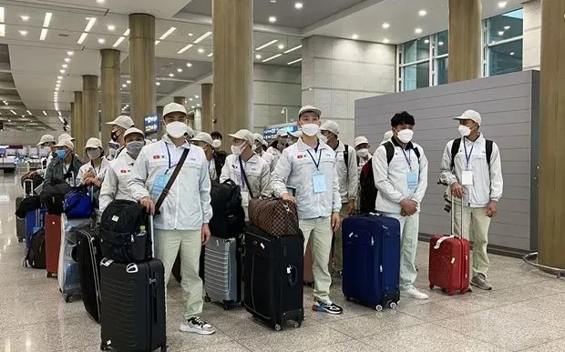 Tạm dừng đưa lao động sang Trung Đông, ưu tiên bảo đảm an toàn cho người Việt- Ảnh 1. Tạm dừng đưa lao động sang Trung Đông, ưu tiên bảo đảm an toàn cho người Việt- Ảnh 1.