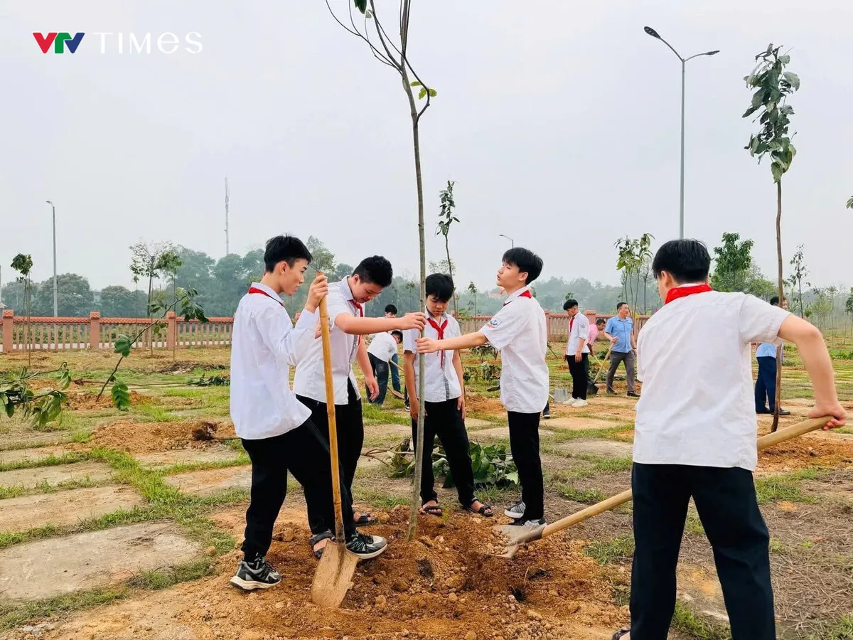 Phú Thọ: Phát động tết trồng cây đời đời nhớ ơn Bác Hồ tại Đền Hùng - Ảnh 2.