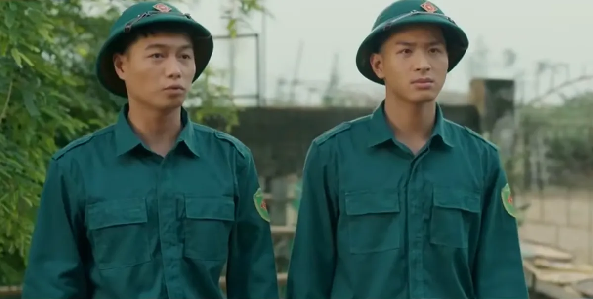 Không giới hạn - Tập 16: Bị cấm chơi với Phúc nhưng Lợi vẫn góp tiền giúp đỡ gia đình đồng đội - Ảnh 1.