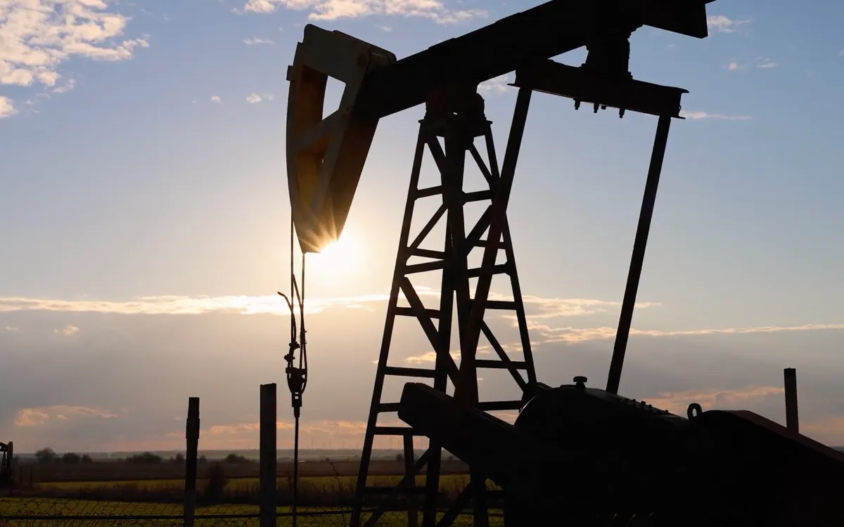 Lo ngại xung đột leo thang, thị trường chứng khoán châu Á chìm trong sắc đỏ - Ảnh 3.