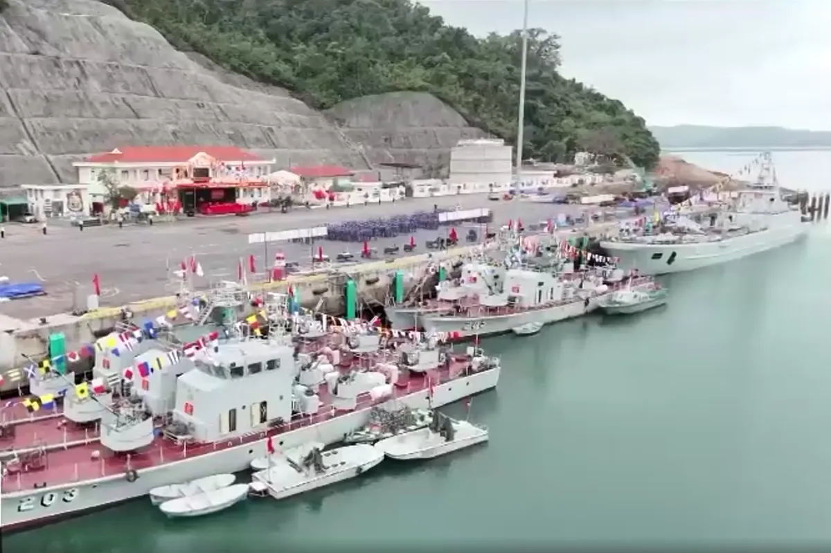 Khí thế toàn quân ra quân huấn luyện đầu năm - Ảnh 1.