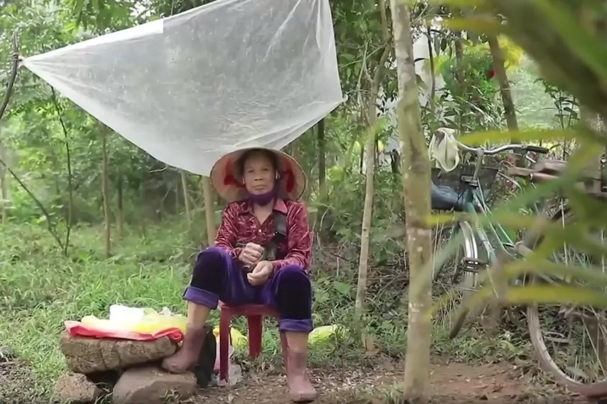 Nỗi &aacute;m ảnh mang t&ecirc;n &ldquo;nh&agrave; vệ sinh&rdquo; tại c&aacute;c di t&iacute;ch đầu năm - Ảnh 2.