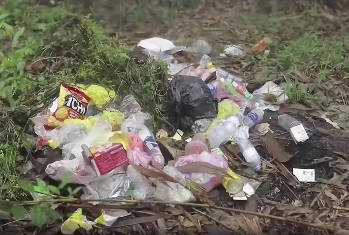 Nỗi &aacute;m ảnh mang t&ecirc;n &ldquo;nh&agrave; vệ sinh&rdquo; tại c&aacute;c di t&iacute;ch đầu năm - Ảnh 5.