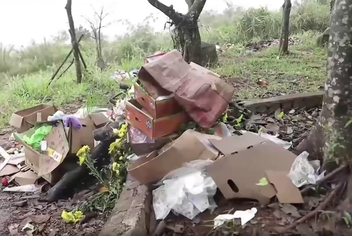 Nỗi &aacute;m ảnh mang t&ecirc;n &ldquo;nh&agrave; vệ sinh&rdquo; tại c&aacute;c di t&iacute;ch đầu năm - Ảnh 4.