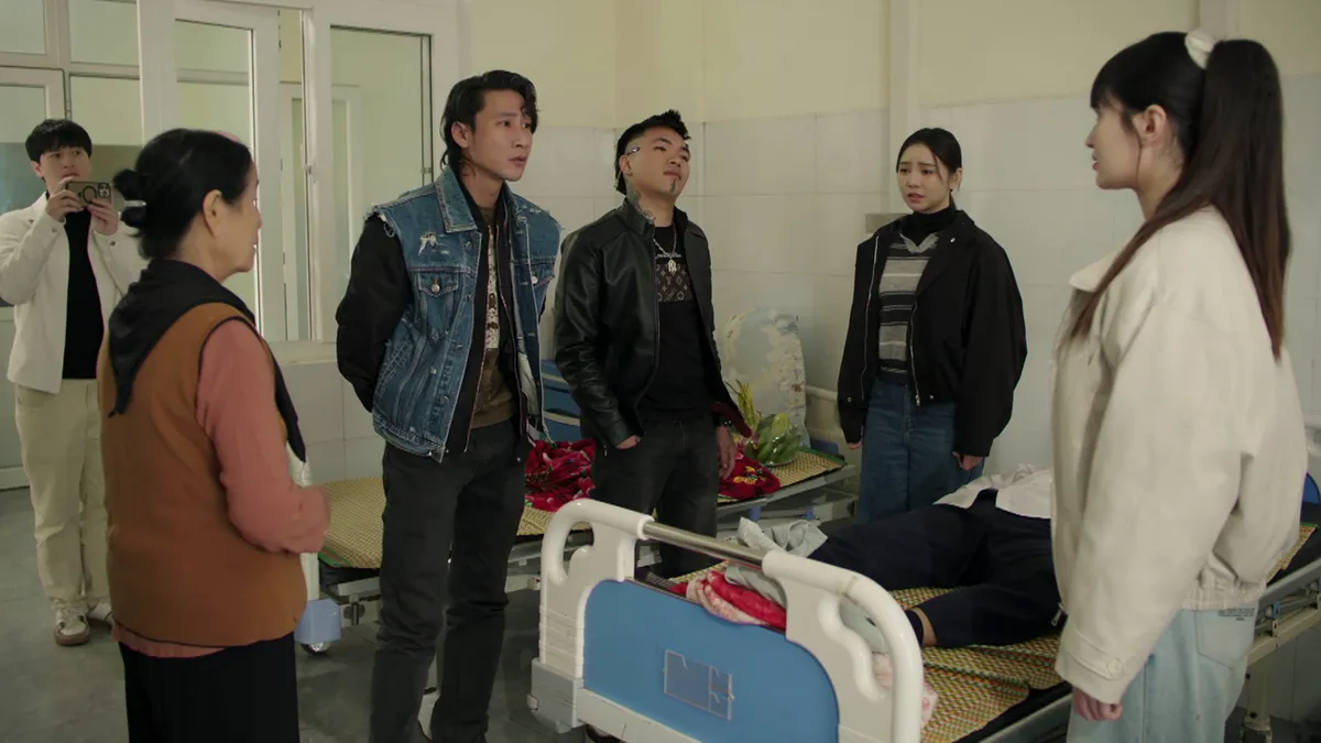 Bước chân vào đời - Tập 4: Minh gây họa lớn, Quân ra tay giúp đỡ chị em Thương?- Ảnh 12. Bước chân vào đời - Tập 4: Minh gây họa lớn, Quân ra tay giúp đỡ chị em Thương?- Ảnh 12.