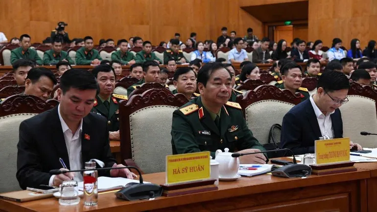 Đại tướng Phan Văn Giang tiếp xúc cử tri tại tỉnh Thái Nguyên - Ảnh 2.