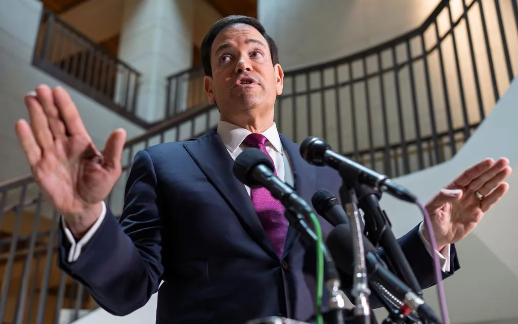 Ngoại trưởng Mỹ Marco Rubio trả lời báo giới tại Điện Capitol ngày 2/3/2026 (Ảnh: AP)