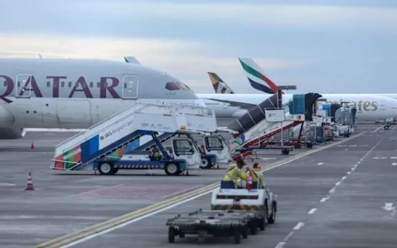 ác chuyến bay từ Việt Nam đến Trung Đông vẫn chưa thể cất cánh. Ảnh: FT.