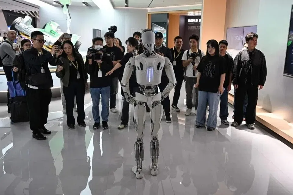 Robot h&igrave;nh người b&ugrave;ng nổ tại Trung Quốc, mở ra cơ hội n&acirc;ng cấp kỹ năng lao động- Ảnh 1.