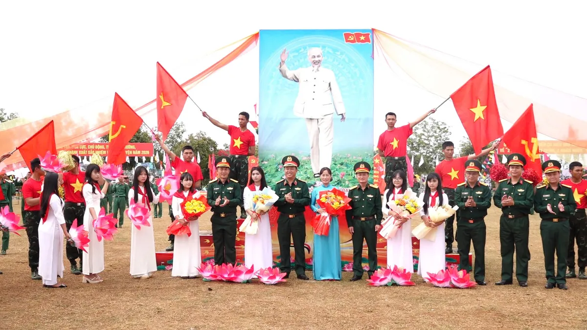 Trung đoàn 95 khí thế ra quân, sẵn sàng cho mùa huấn luyện mới 2026 - Ảnh 6.