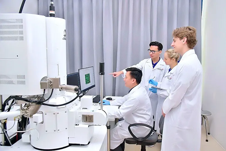 Phát triển nền kinh tế tri thức trong kỷ nguyên mới- Ảnh 5. Phát triển nền kinh tế tri thức trong kỷ nguyên mới- Ảnh 5.