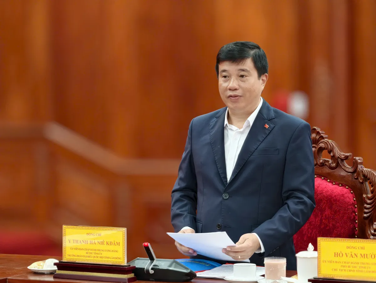 Phó Thủ tướng Nguyễn Hòa Bình yêu cầu tỉnh Lâm Đồng quyết liệt, giải quyết các dự án tồn đọng thuộc thẩm quyền. - Ảnh 1.