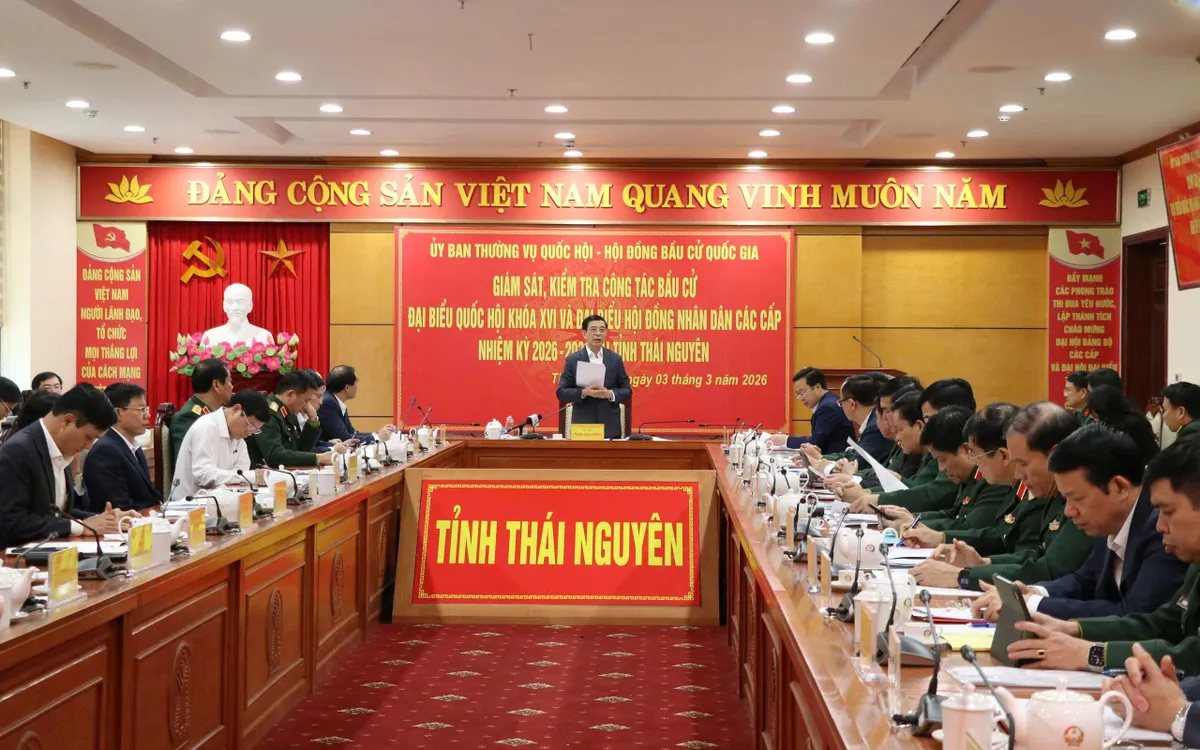 Đại tướng Phan Văn Giang, Ủy viên Bộ Chính trị, Phó Bí thư Quân ủy Trung ương, Bộ trưởng Bộ Quốc phòng làm Trưởng đoàn đã có buổi làm việc tại tỉnh Thái Nguyên.