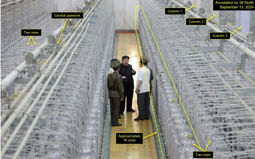 Chủ tịch Triều Tiên Kim Jong Un đến thăm một cơ sở làm giàu urani ở nước này (Ảnh: Rodong Sinmun)