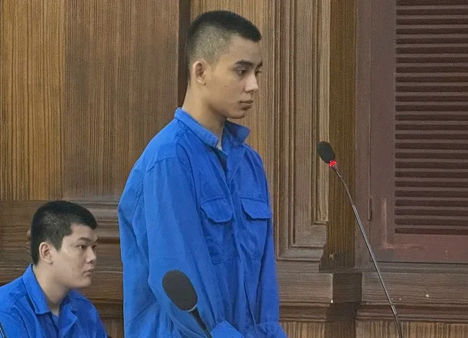 Hai bị cáo lĩnh 5 năm tù vì tông CSGT gây chấn thương sọ não 36%- Ảnh 1. Hai bị cáo lĩnh 5 năm tù vì tông CSGT gây chấn thương sọ não 36%- Ảnh 1.