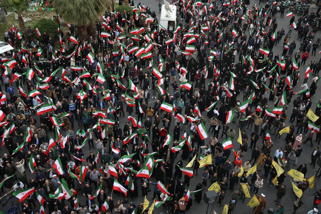 Ti&ecirc;m k&iacute;ch t&agrave;ng h&igrave;nh F-35 của Israel bắn hạ chiến đấu cơ Iran - Ảnh 2.