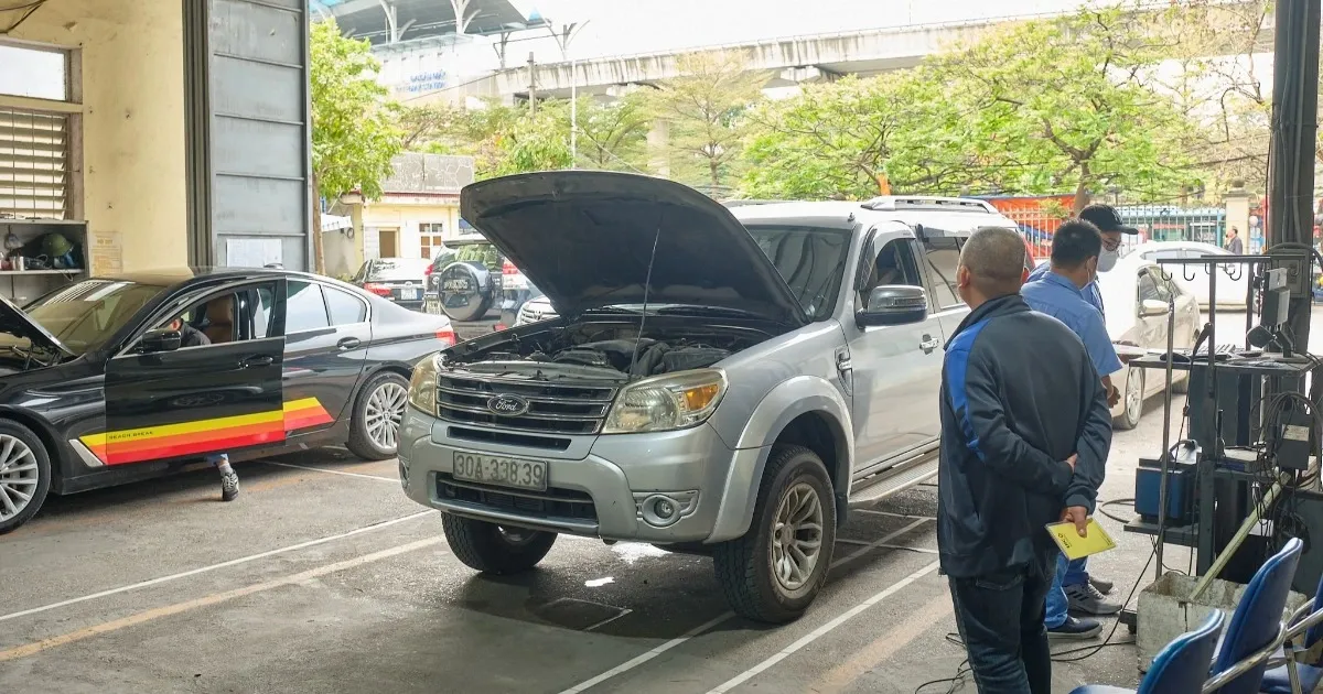 Đại diện Trung t&acirc;m đăng kiểm : Đ&aacute;p ứng kiểm định kh&iacute; thải mới kh&ocirc;ng qu&aacute; kh&oacute;- Ảnh 1.