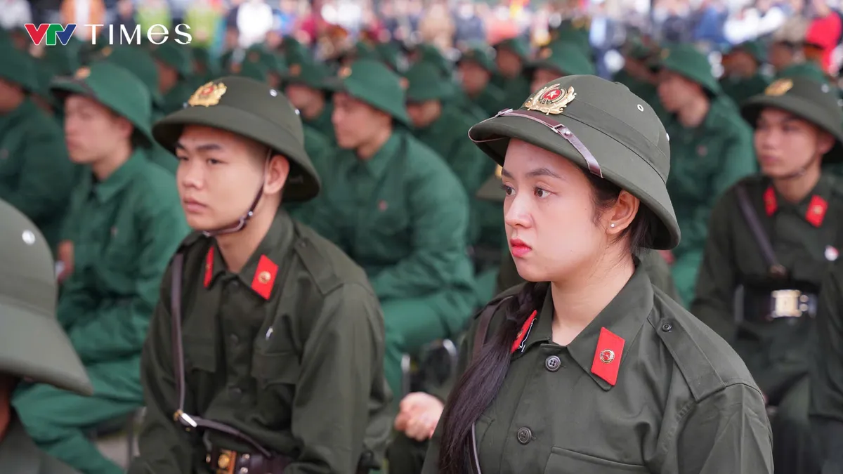 Th&aacute;i Nguy&ecirc;n: Tưng bừng ng&agrave;y hội t&ograve;ng qu&acirc;n, hơn 3.200 t&acirc;n binh l&ecirc;n đường nhập ngũ - Ảnh 7.