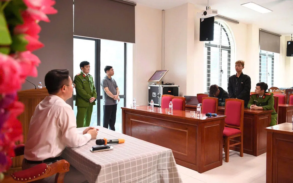 Lãnh đạo Công an tỉnh Phú Thọ trực tiếp làm việc với các đối tượng để làm rõ hành vi gây án.