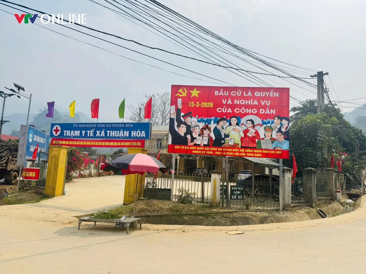 Tuy&ecirc;n truyền bầu cử bằng tiếng d&acirc;n tộc ở Thuận H&ograve;a - Ảnh 3.