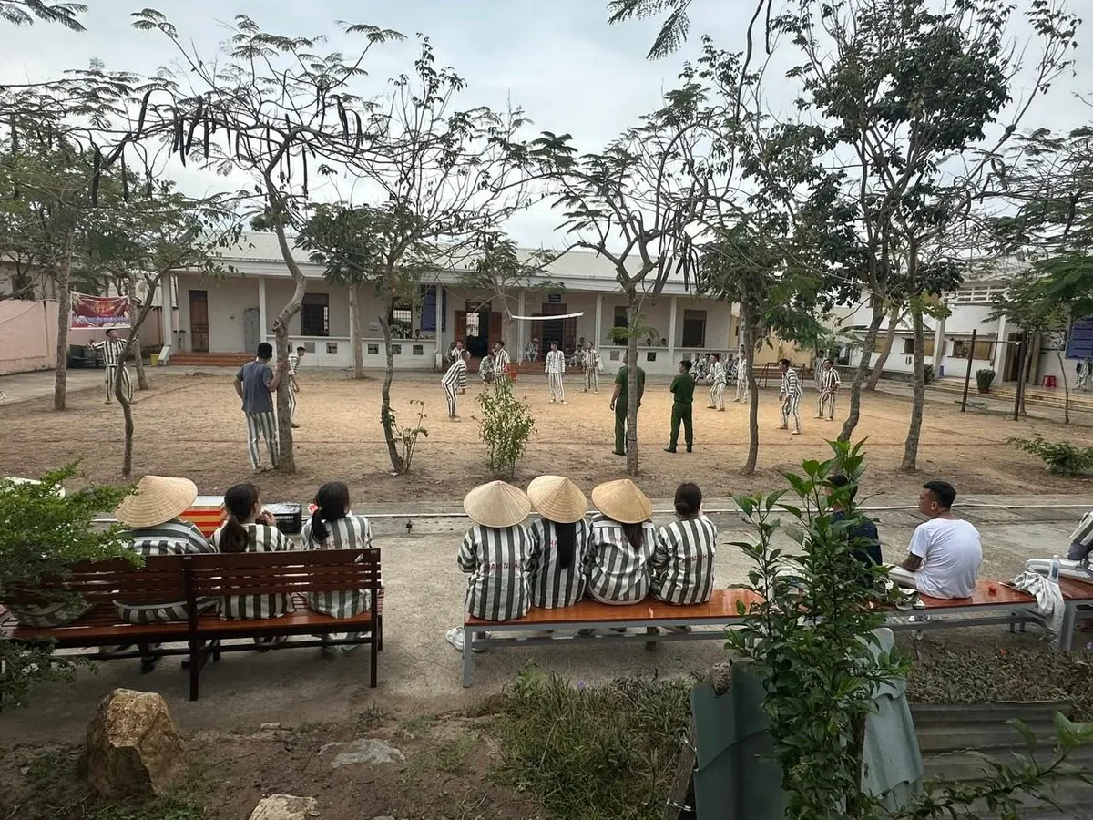 Đề xuất cho phạm nh&acirc;n gọi video để thăm người th&acirc;n một lần mỗi th&aacute;ng  - Ảnh 1.