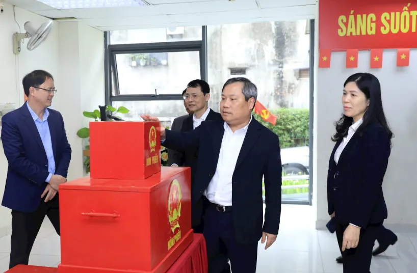 Chủ tịch TP H&agrave; Nội: R&agrave; so&aacute;t từng kh&acirc;u, bảo đảm tuyệt đối an to&agrave;n cho ng&agrave;y bầu cử - Ảnh 1.