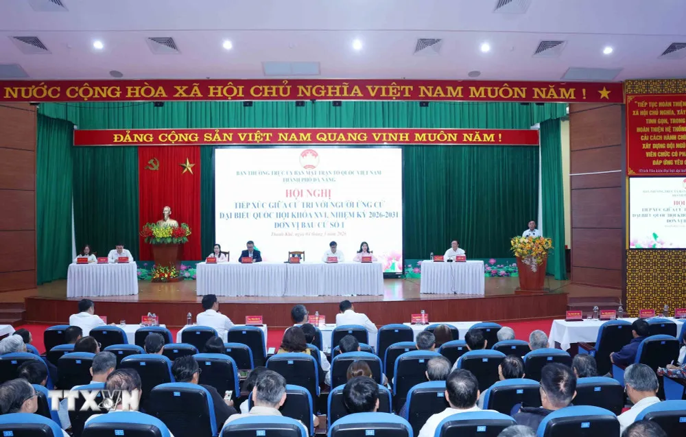 Thường trực Ban B&iacute; thư Trần Cẩm T&uacute; dự Hội nghị tiếp x&uacute;c giữa cử tri với người ứng cử đại biểu Quốc hội - Ảnh 1.