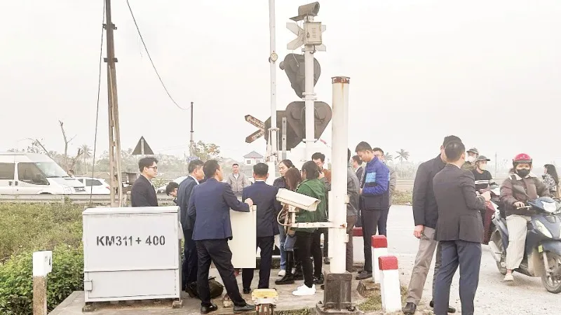 “Giấc mơ” làm chủ công nghệ thông tin-tín hiệu đường sắt- Ảnh 1. “Giấc mơ” làm chủ công nghệ thông tin-tín hiệu đường sắt- Ảnh 1.