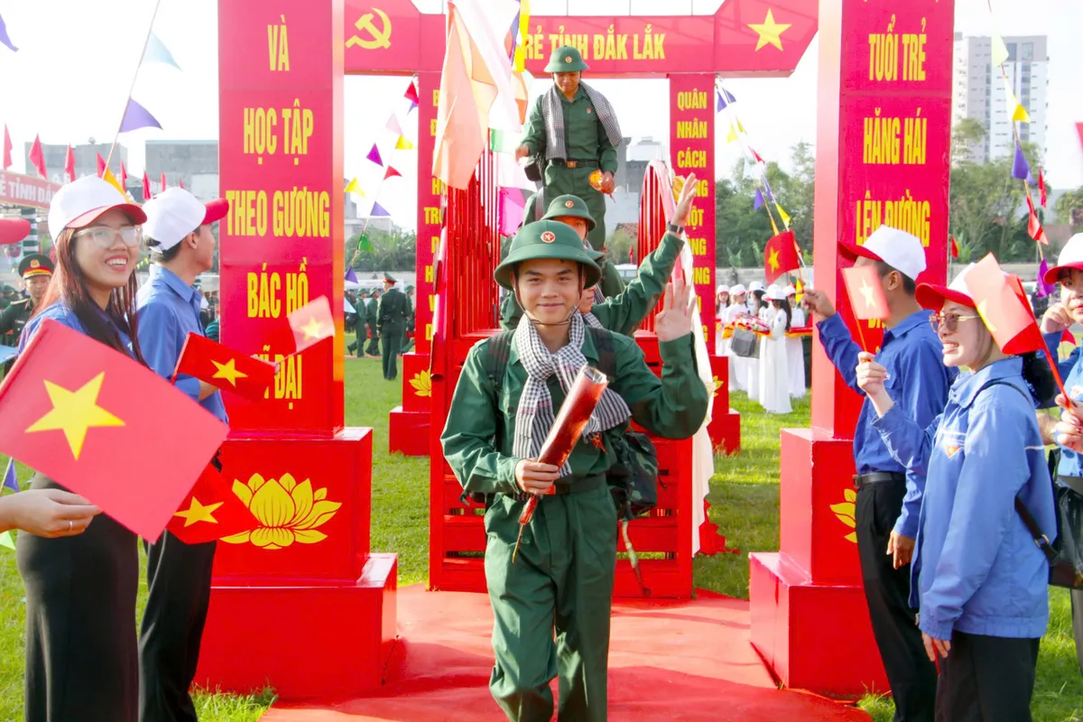 Tuy H&ograve;a rộn r&agrave;ng trống hội t&ograve;ng qu&acirc;n - Ảnh 5.