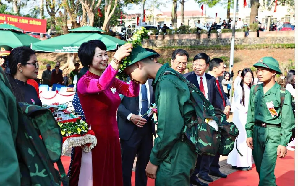 62 đảng vi&ecirc;n trẻ L&acirc;m Đồng t&igrave;nh nguyện l&ecirc;n đường nhập ngũ năm 2026 - Ảnh 3.