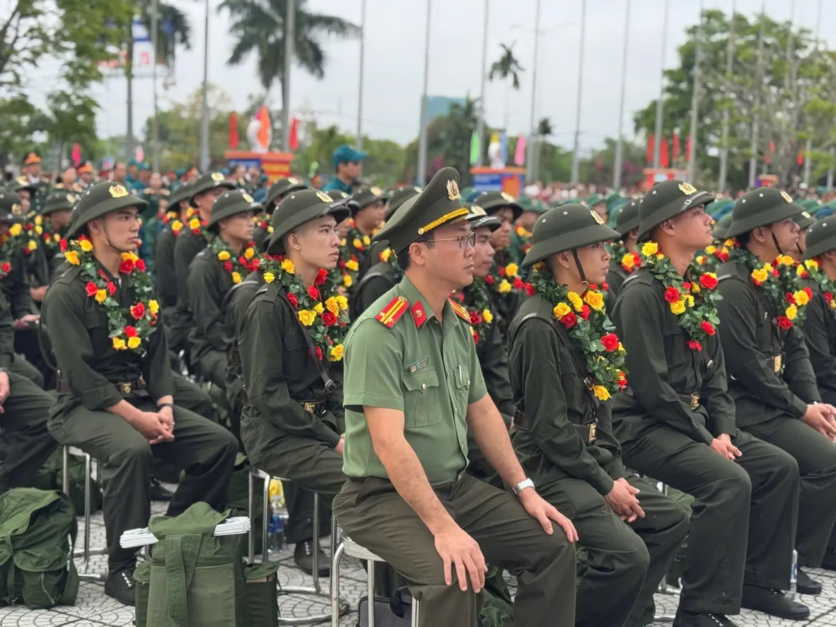 Đ&agrave; Nẵng: Tạo điều kiện để chiến sĩ mới nhanh ch&oacute;ng h&ograve;a nhập m&ocirc;i trường qu&acirc;n ngũ - Ảnh 3.