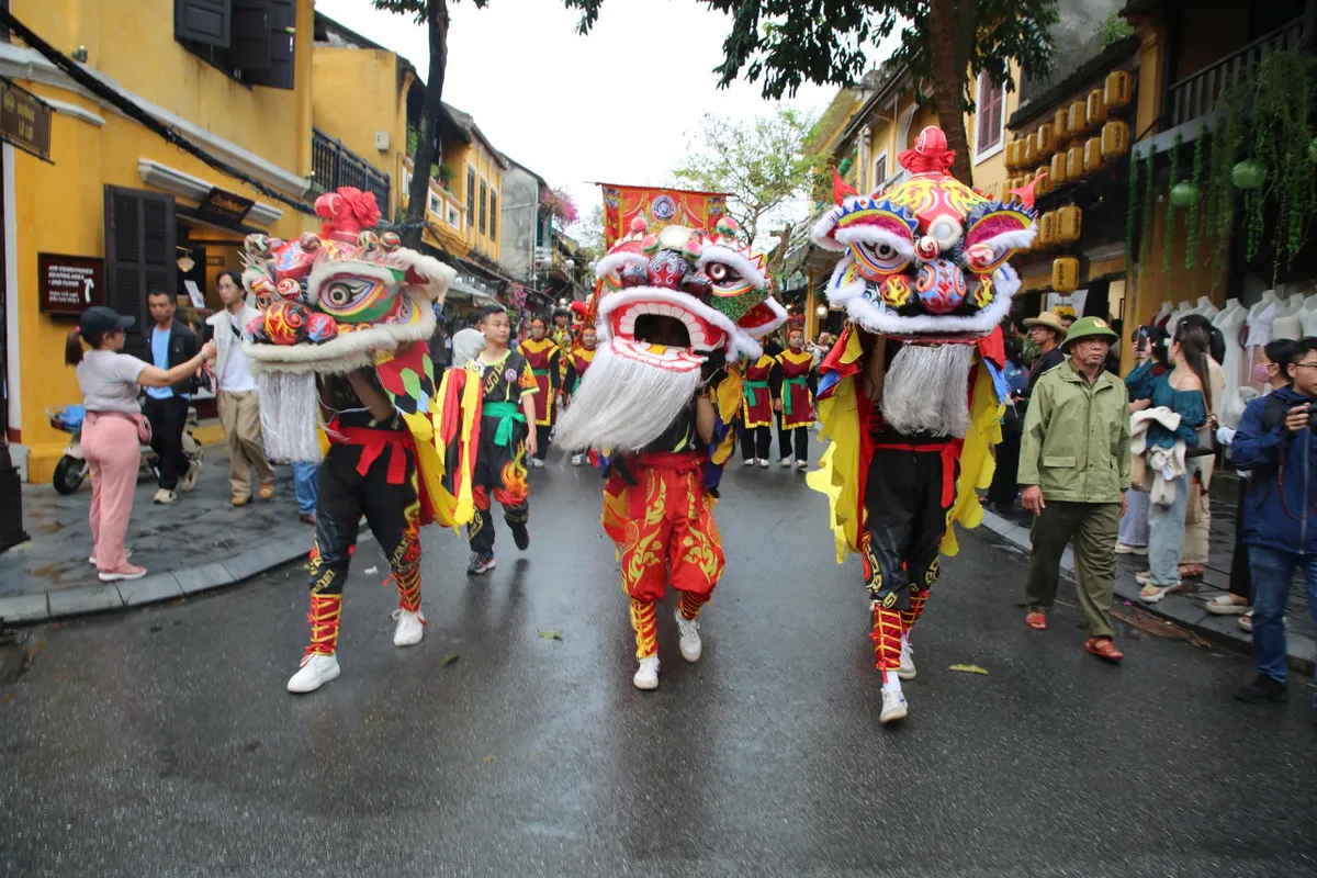 Hội An khai hội Nguyên Tiêu, hút du khách về miền du lịch di sản- Ảnh 2. Hội An khai hội Nguyên Tiêu, hút du khách về miền du lịch di sản- Ảnh 2.