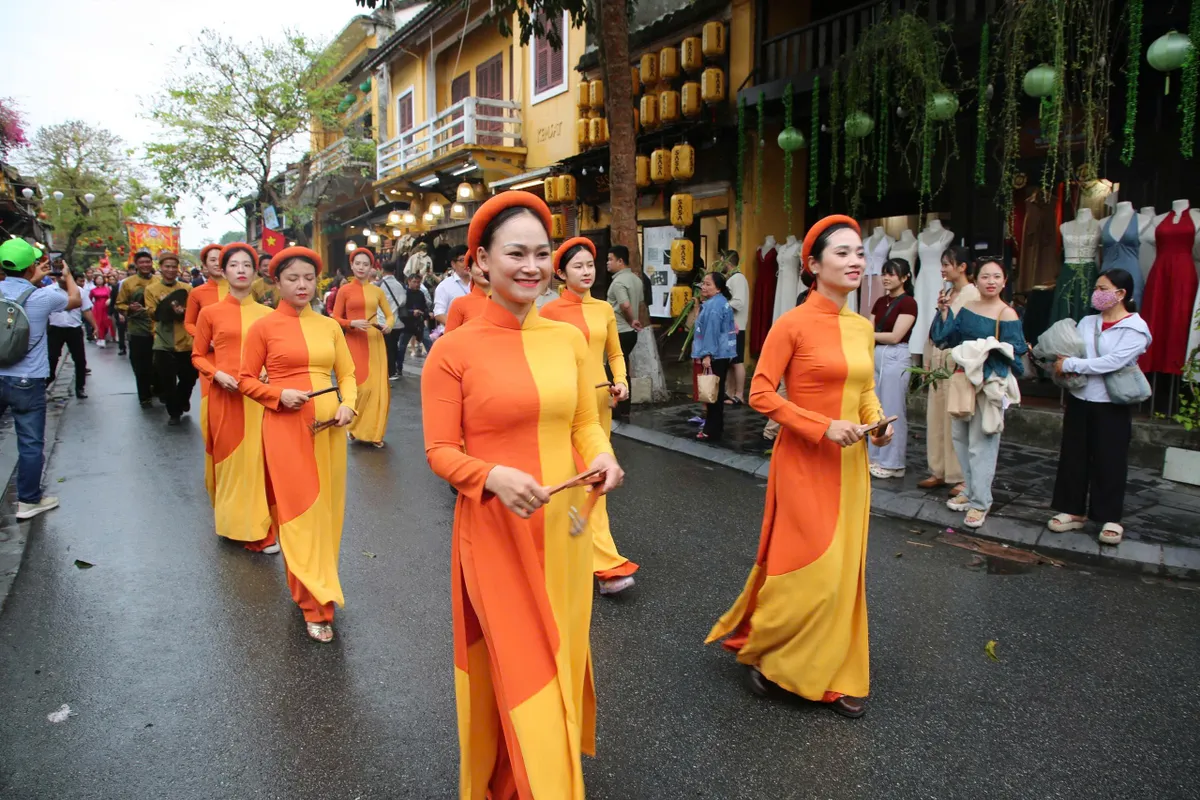 Hội An khai hội Nguyên Tiêu, hút du khách về miền du lịch di sản- Ảnh 7. Hội An khai hội Nguyên Tiêu, hút du khách về miền du lịch di sản- Ảnh 7.