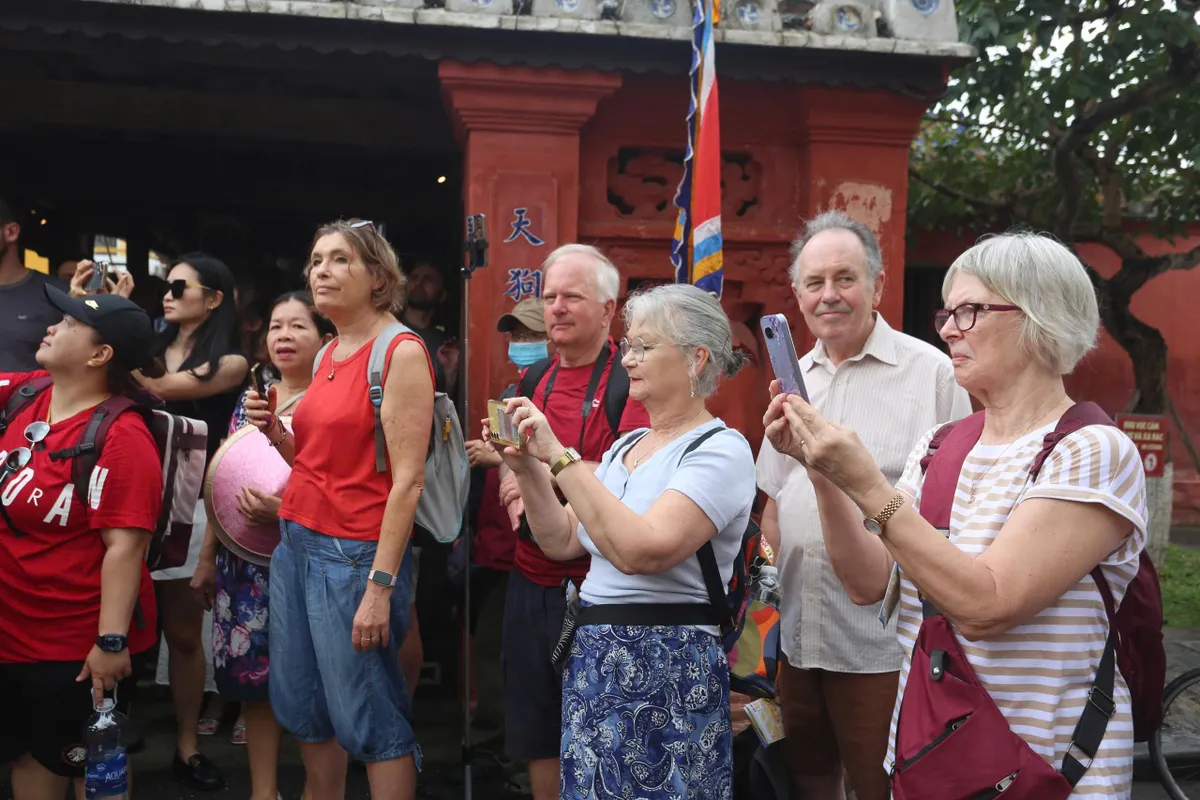 Hội An khai hội Nguyên Tiêu, hút du khách về miền du lịch di sản- Ảnh 5. Hội An khai hội Nguyên Tiêu, hút du khách về miền du lịch di sản- Ảnh 5.