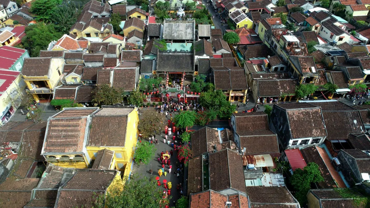 Hội An khai hội Nguyên Tiêu, hút du khách về miền du lịch di sản- Ảnh 6. Hội An khai hội Nguyên Tiêu, hút du khách về miền du lịch di sản- Ảnh 6.