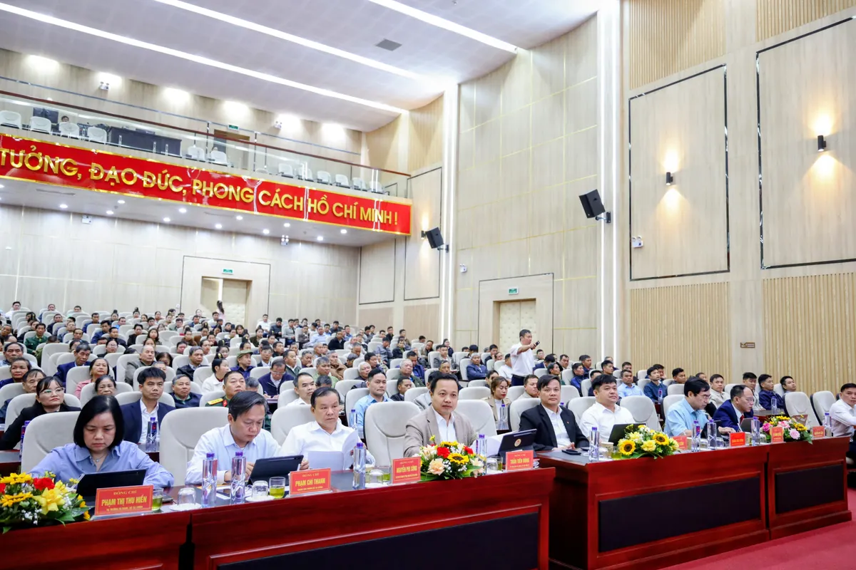 Điện Bi&ecirc;n: Ứng cử vi&ecirc;n đại biểu Quốc hội kh&oacute;a XVI tiếp x&uacute;c cử tri, vận động bầu cử - Ảnh 1.