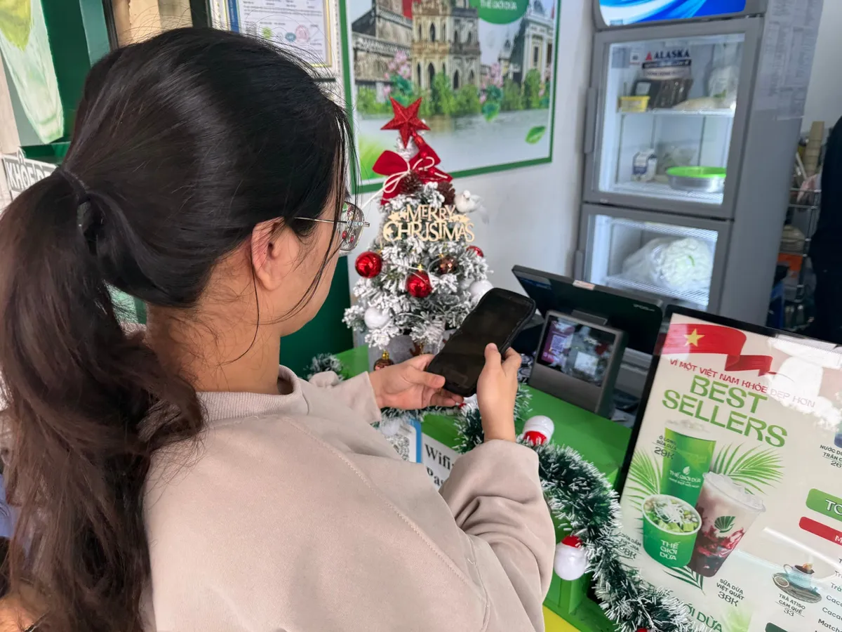 Cơ quan thuế H&agrave; Nội cảnh b&aacute;o t&igrave;nh trạng y&ecirc;u cầu thanh to&aacute;n tiền mặt để che giấu doanh thu- Ảnh 1.