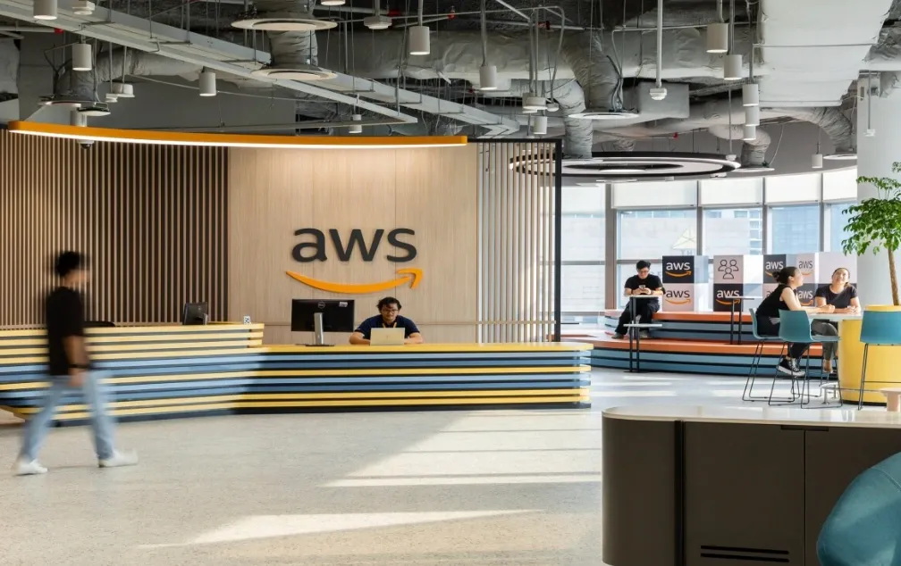 Trung t&acirc;m dữ liệu Amazon tại Trung Đ&ocirc;ng bị gi&aacute;n đoạn do c&aacute;c vụ tấn c&ocirc;ng UAV- Ảnh 1.