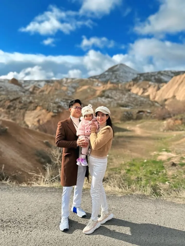 Điểm tin sao Việt: Quỳnh Kool khoe ảnh hậu trường 'Bước ch&acirc;n v&agrave;o đời' - Ảnh 9.