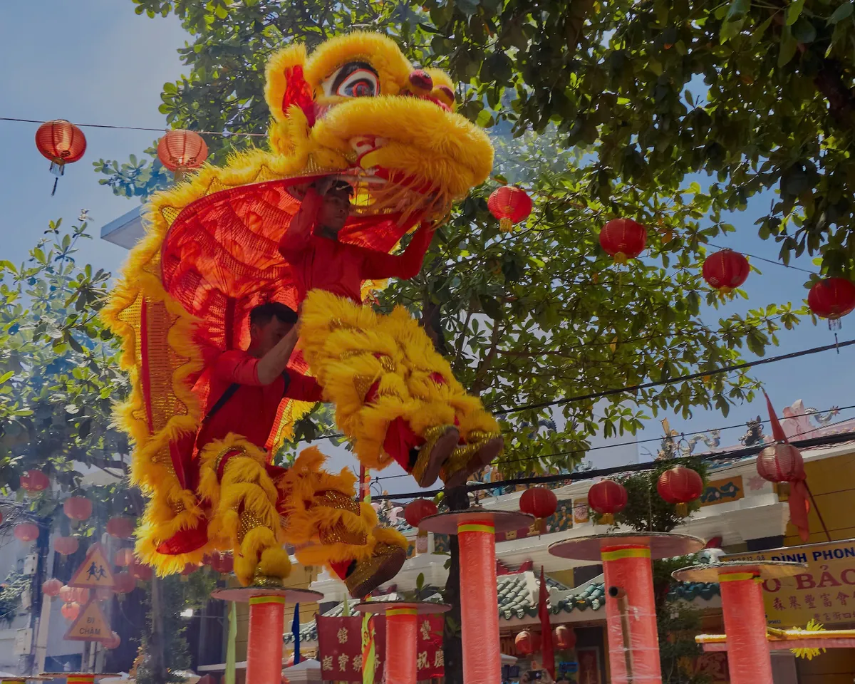 Những lễ hội luyện sức người, trao năng lượng- Ảnh 6.