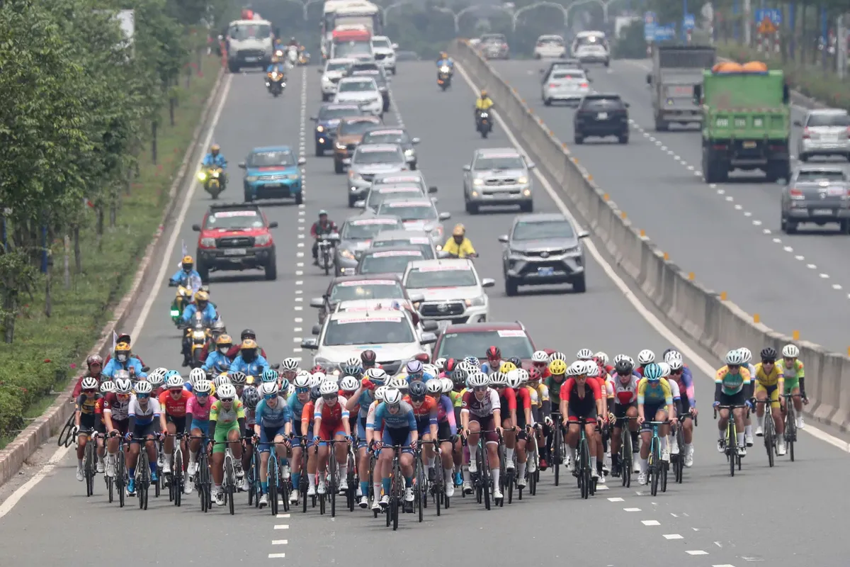Khai màn UCI Biwase Cup 2026: Ngoại binh bứt phá, Nguyễn Thị Thật khẳng định đẳng cấp- Ảnh 1.