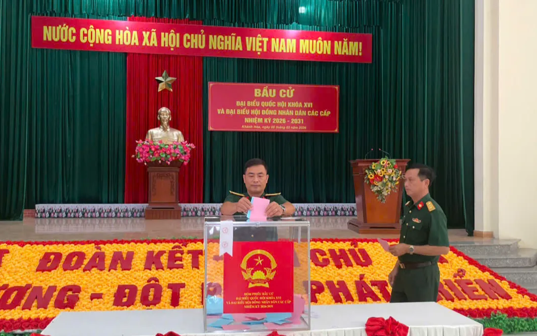 Lữ đoàn Đặc công nước 5, Khánh Hòa tổ chức bầu cử sớm cho cử tri quân nhân làm nhiệm vụ huấn luyện, sẵn sàng chiến đấu biển đảo.