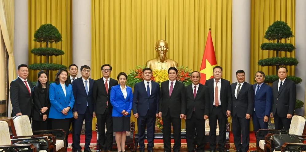 Chủ tịch nước Lương Cường tiếp Ch&aacute;nh &aacute;n T&ograve;a &aacute;n Tối cao M&ocirc;ng Cổ- Ảnh 1.