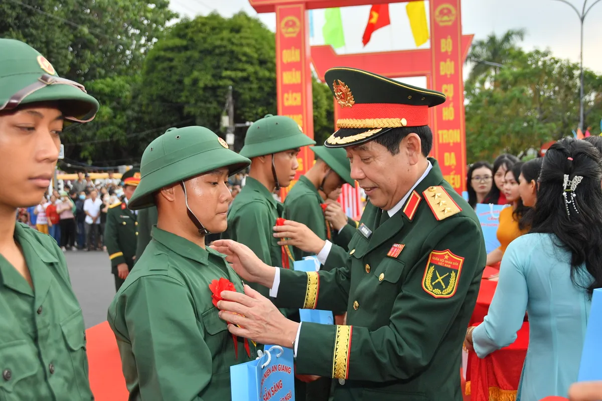 An Giang ho&agrave;n th&agrave;nh giao, nhận qu&acirc;n năm 2026- Ảnh 2.