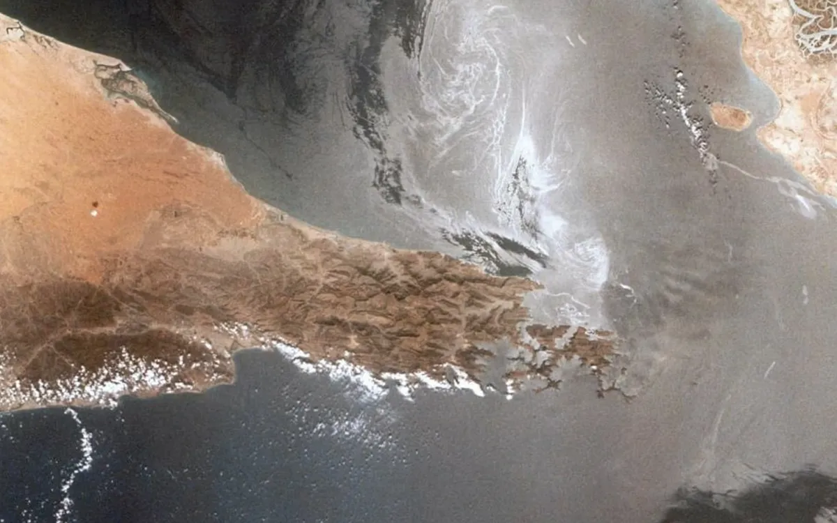 Hình ảnh eo biển Hormuz qua ảnh chụp từ vệ tinh (Ảnh: NASA)