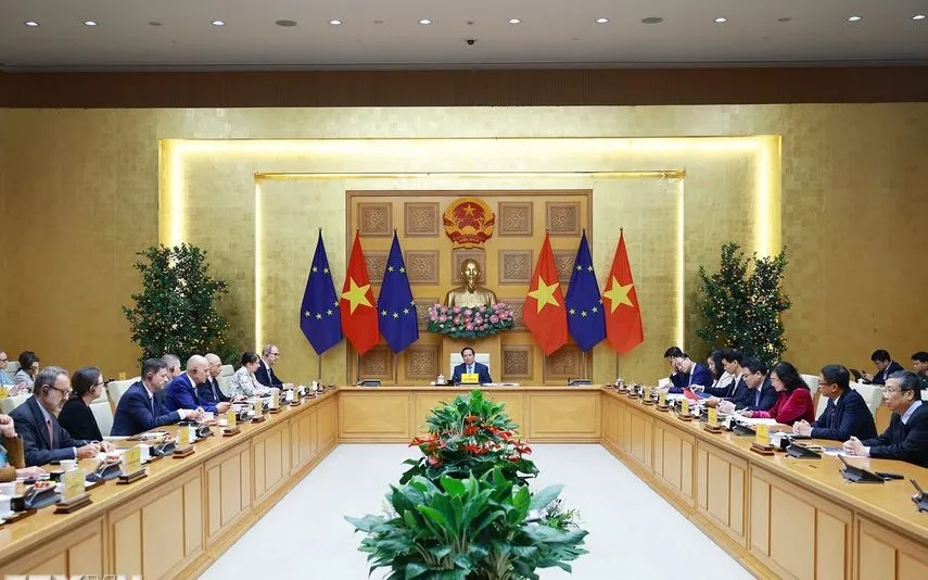 Thủ tướng tiếp đại diện Phái đoàn EU và Đại sứ các nước thành viên EU tại Việt Nam. Ảnh: TTXVN