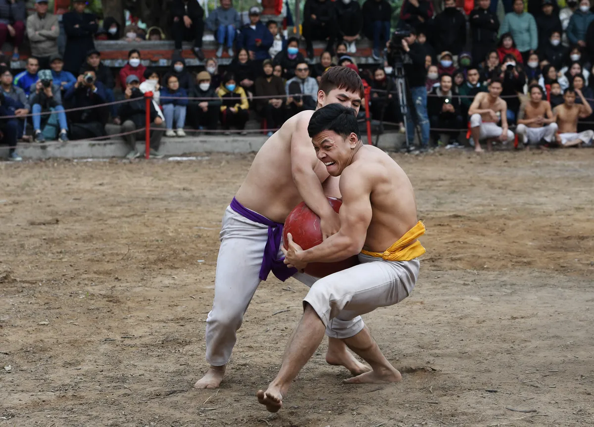 Những lễ hội luyện sức người, trao năng lượng- Ảnh 1.