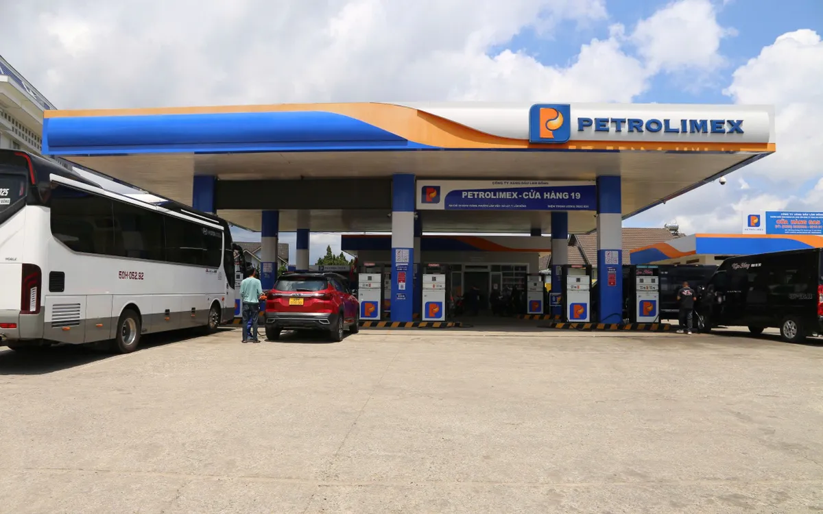 Lâm Đồng chủ động bảo đảm nguồn cung xăng dầu trước nguy cơ gián đoạn từ chiến sự Trung Đông.