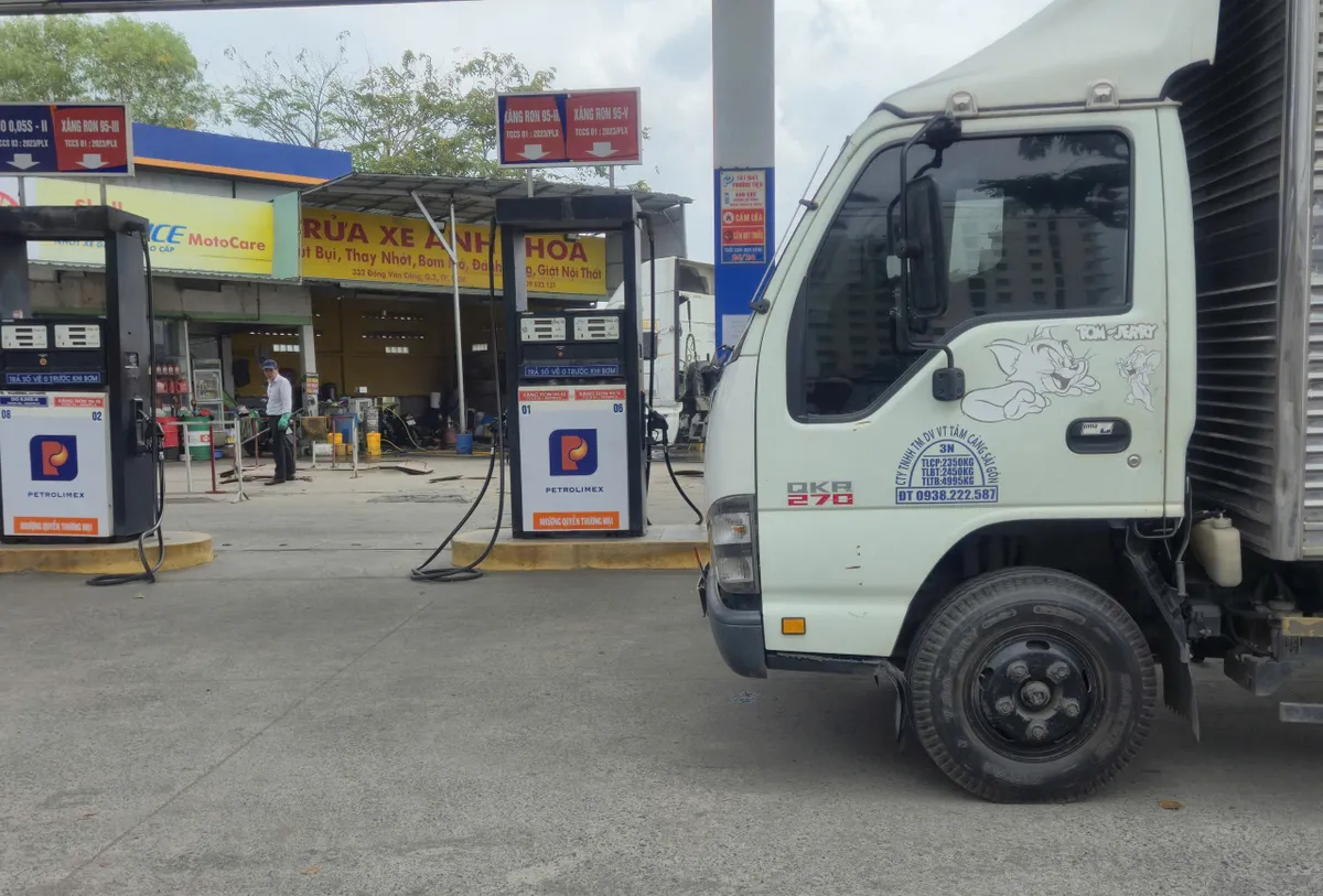 8 nh&oacute;m ng&agrave;nh xuất nhập khẩu 'lao đao' do chiến sự Trung Đ&ocirc;ng - Ảnh 1.